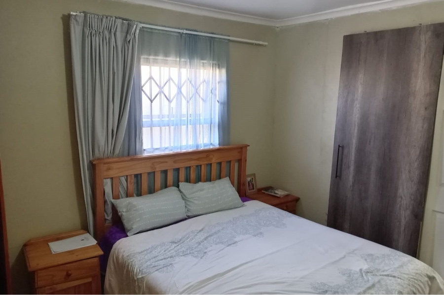 2 Bedroom Property for Sale in Kutlwanong Northern Cape